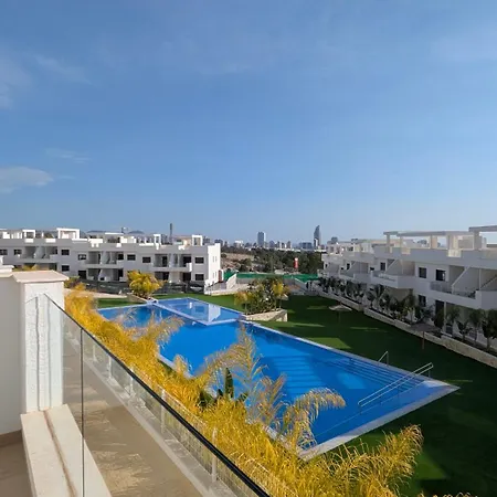 Sunny Hills Paradise Gateway Apartment