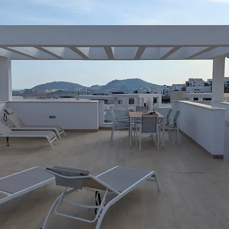 Sunny Hills Paradise Gateway Apartman *