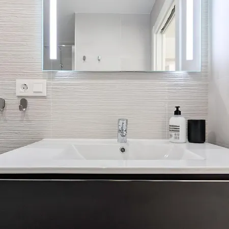 Sunny Hills Paradise Gateway Appartement *